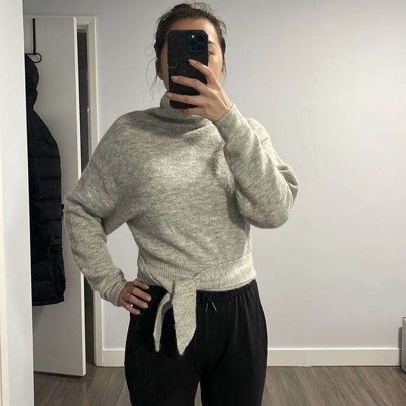 Aritzia grey tie front sweater - Picture 2 of 2